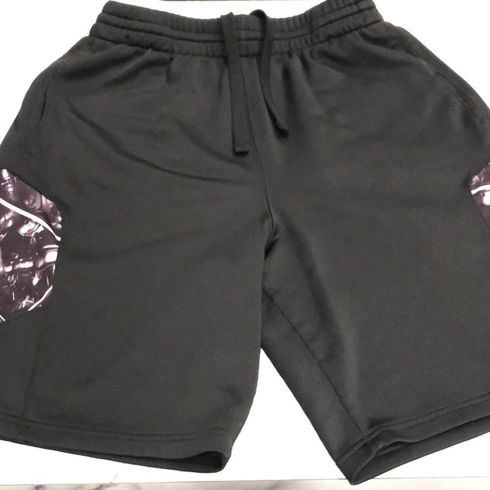 Under Armour Performance Football Shorts Sz. L